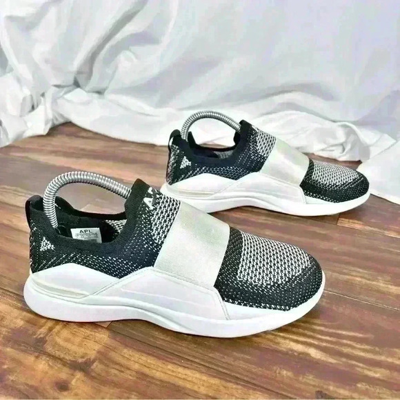 APL TechLoom Bliss Size 7 in HEATHER GREY/ SILVER/ OMBRE - Picture 8 of 8